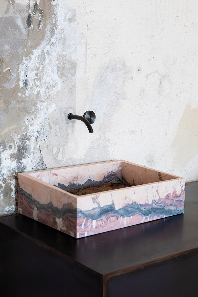 Breccia Medicea dell'Acquasanta sink AQ001